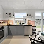 3 Bedroom Stunning In בית נופש Frorup