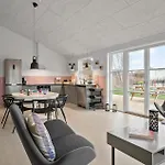 3 Bedroom Stunning In *