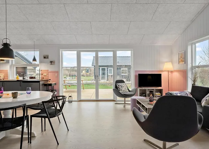 Holiday home 3 Bedroom Stunning In