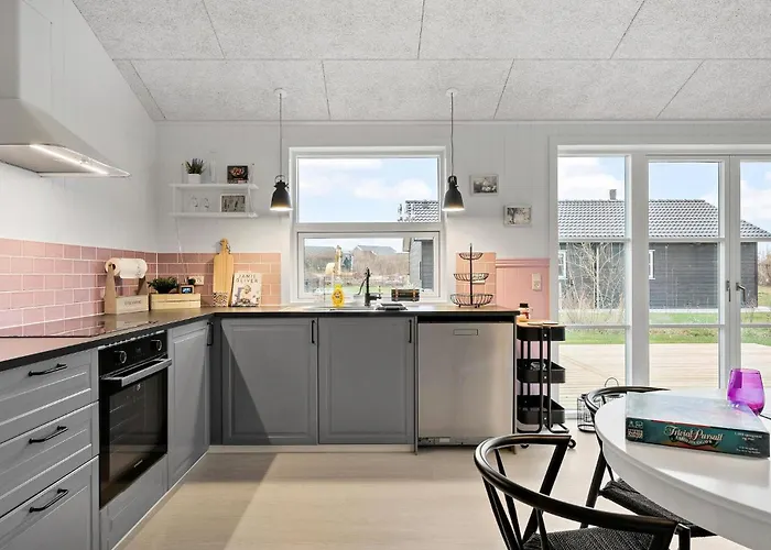 3 Bedroom Stunning In Holiday home Frorup