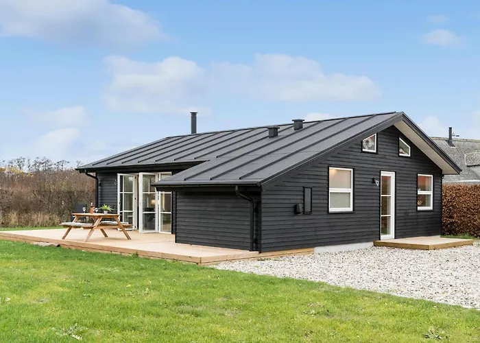 3 Bedroom Stunning In * Frorup